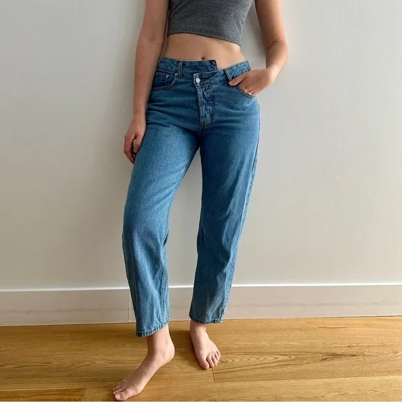 CRISS CROSS BUTTON FRONT MID RISE JEANS - M - Picture 3 of 14